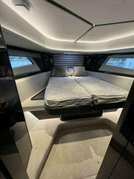 2026 Sunseeker 55 Predator