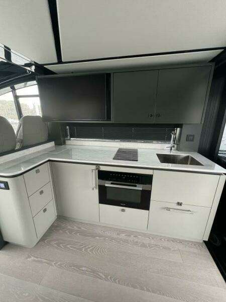 2026 Sunseeker 55 Predator