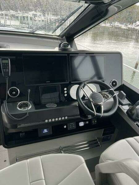 2026 Sunseeker 55 Predator