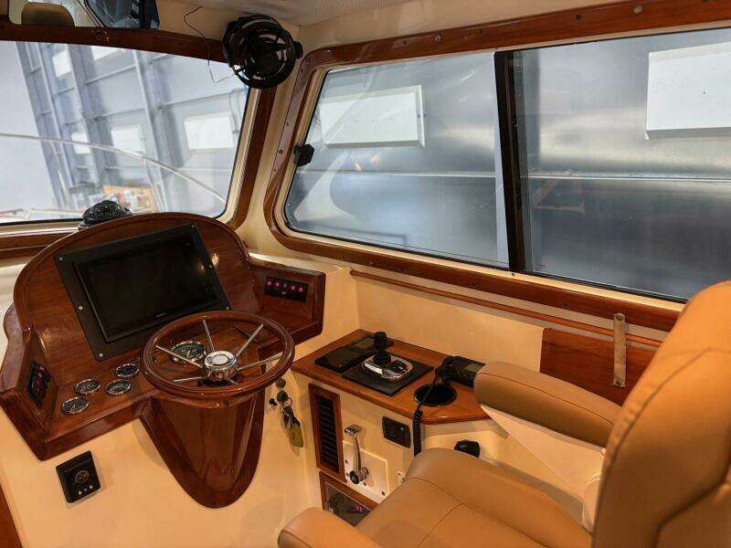 2003 Hinckley 36 Picnic Boat EP