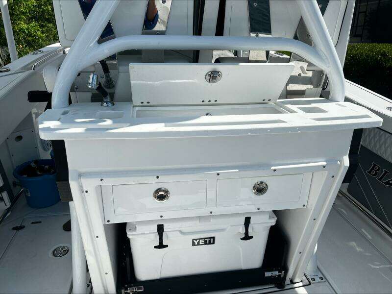 2023 Blackfin 272 CC