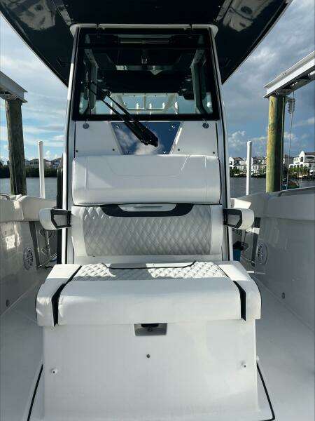 2023 Blackfin 272 CC