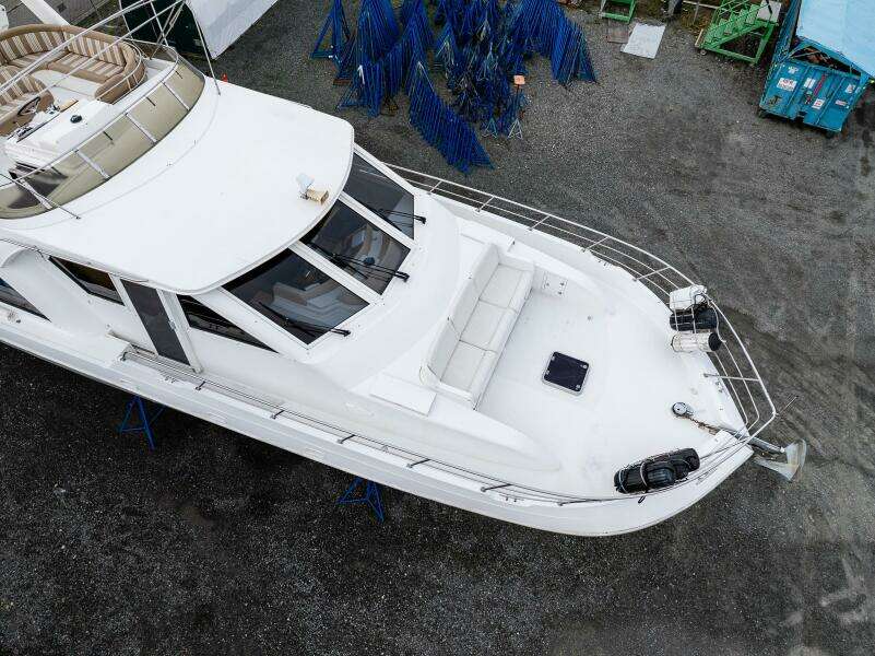 2001 Navigator 61 Pilothouse