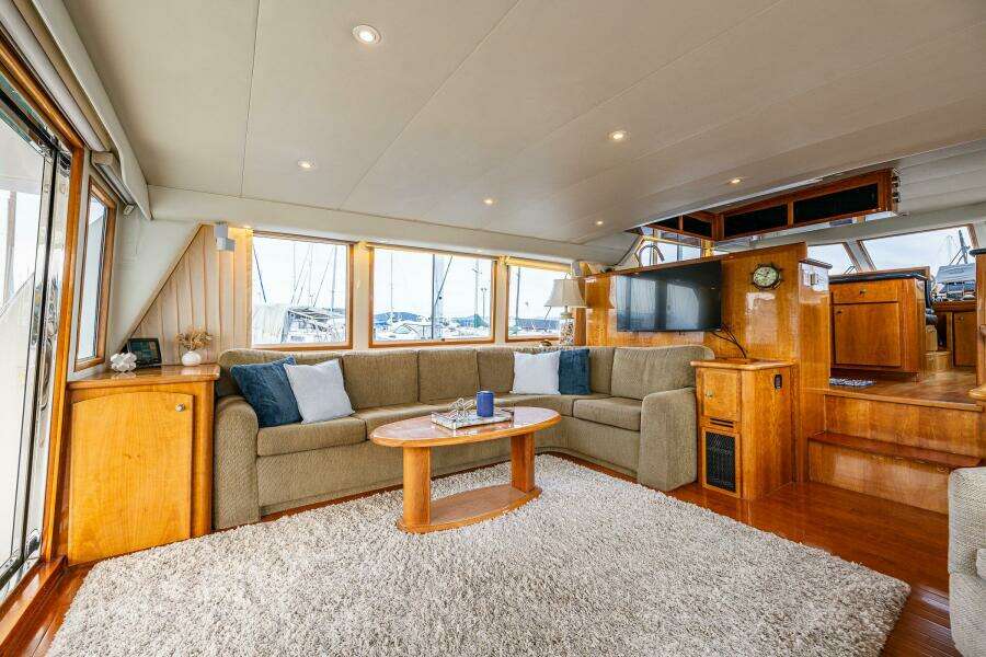 2001 Navigator 61 Pilothouse