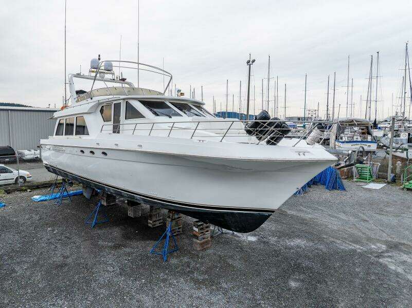 2001 Navigator 61 Pilothouse