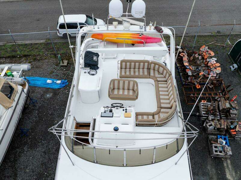 2001 Navigator 61 Pilothouse