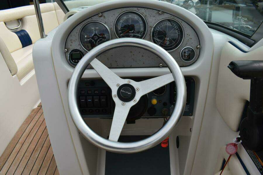 2003 Chris-Craft Launch 25