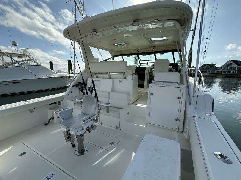 2001 Tiara Yachts 4300 Open