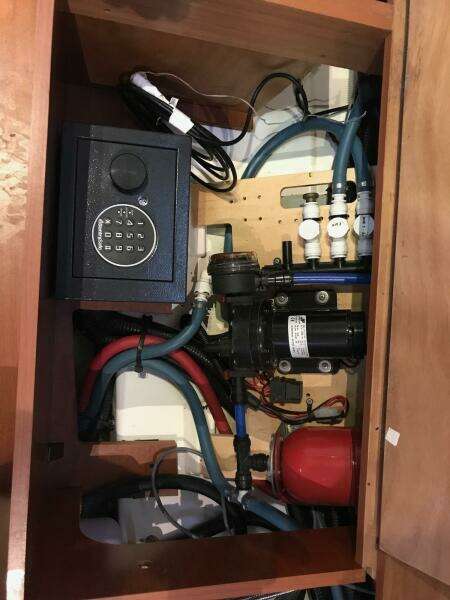 2012 Beneteau Oceanis ICW