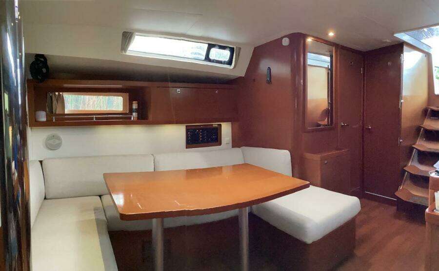 2012 Beneteau Oceanis ICW