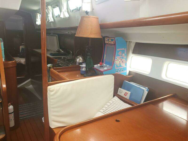 2003 Beneteau Center Cockpit