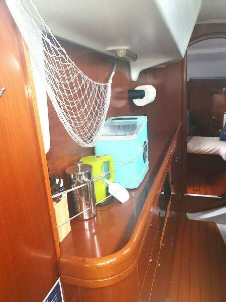 2003 Beneteau Center Cockpit