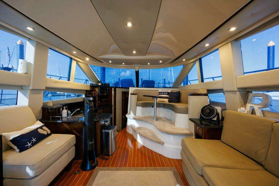 2010 Meridian 391 Motor Yacht