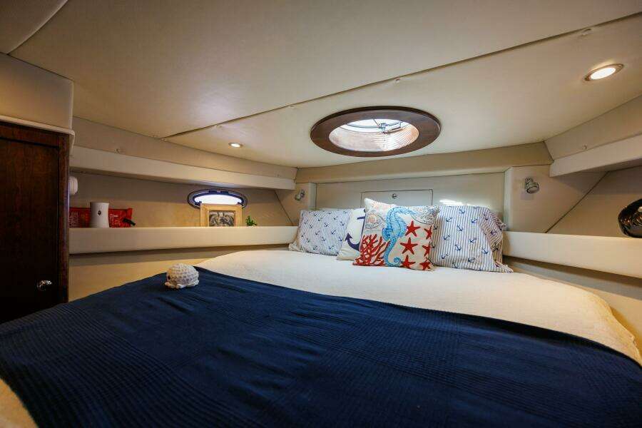 2010 Meridian 391 Motor Yacht