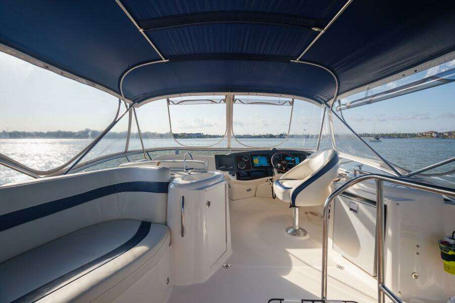 2010 Meridian 391 Motor Yacht