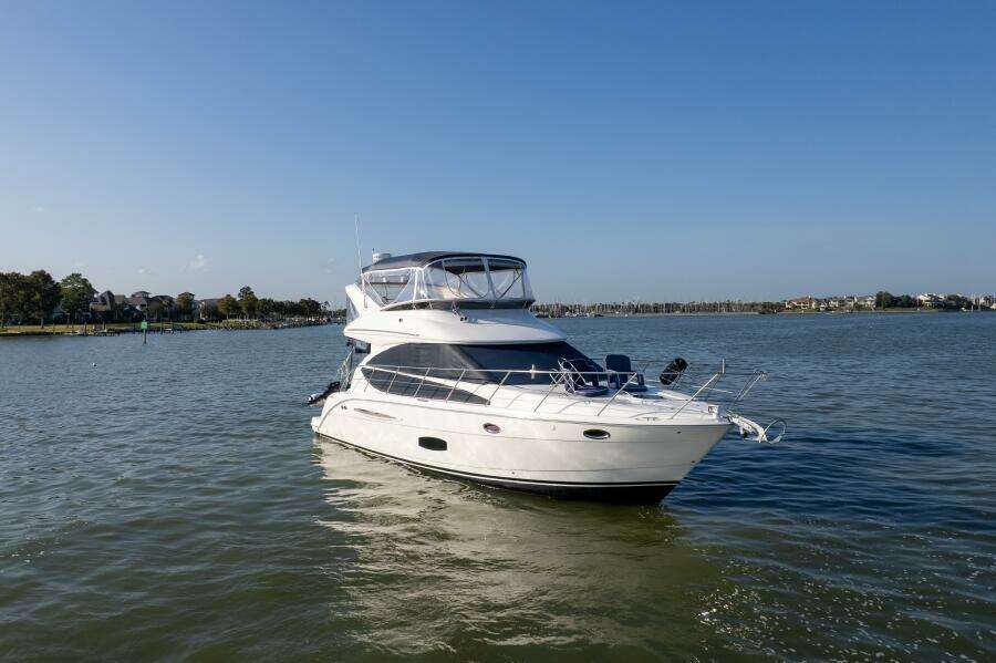 2010 Meridian 391 Motor Yacht