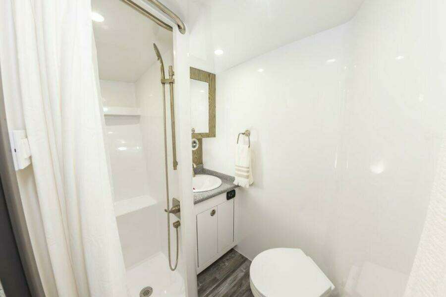 4ec0a8b6 149c 4620 A501 3d79d692e9f3