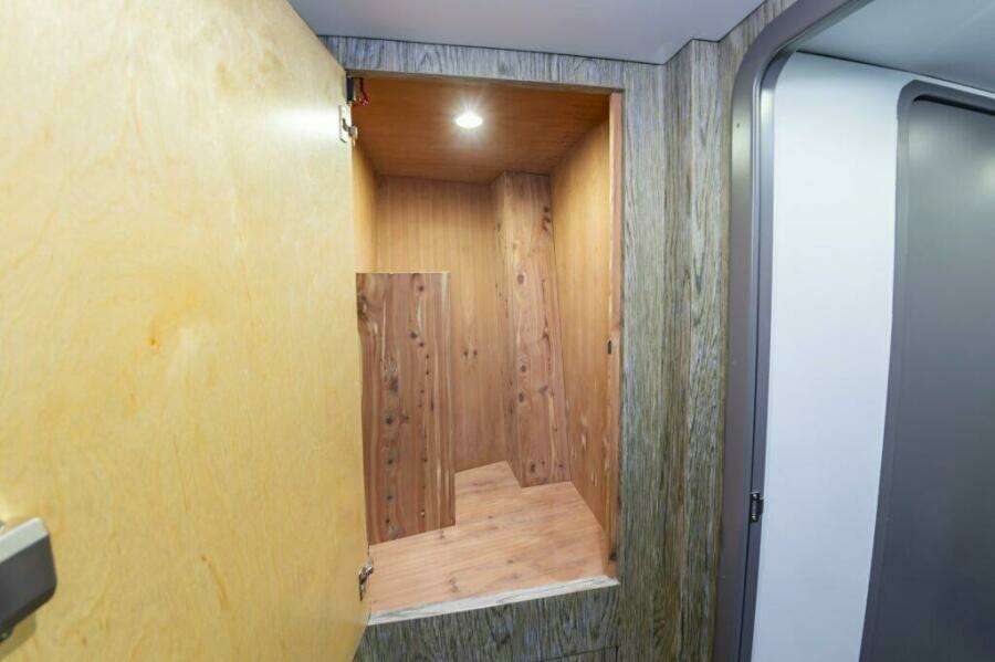 1047a22e 6400 4e5d Ab33 2442f54b3706