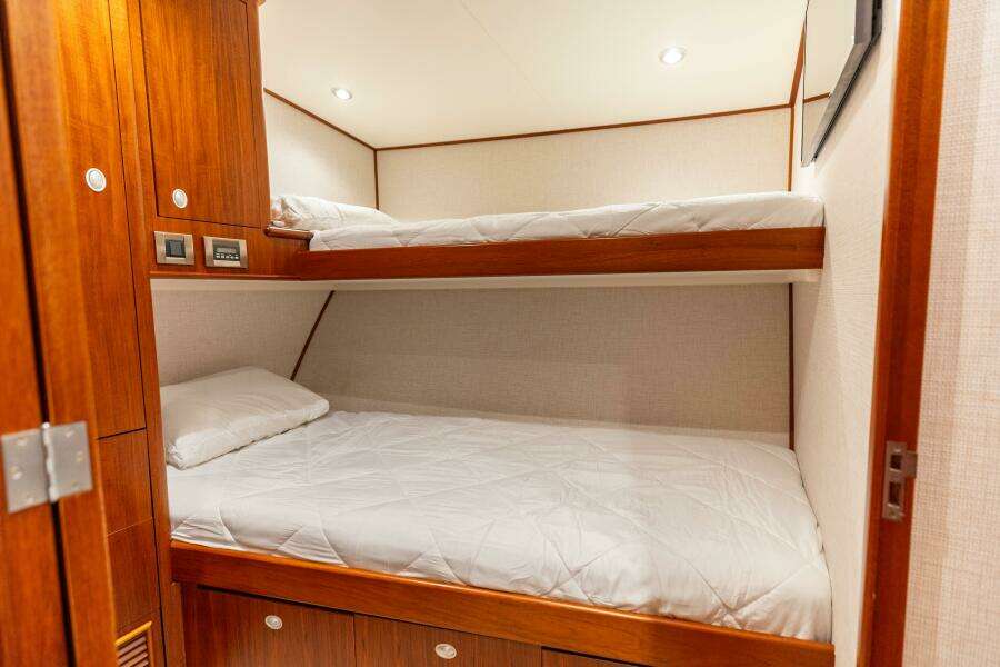 2006 Jim Smith 68 Convertible- STBD Forward Bunks