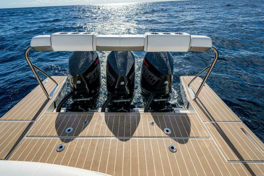 2022 Formula 380 ssc