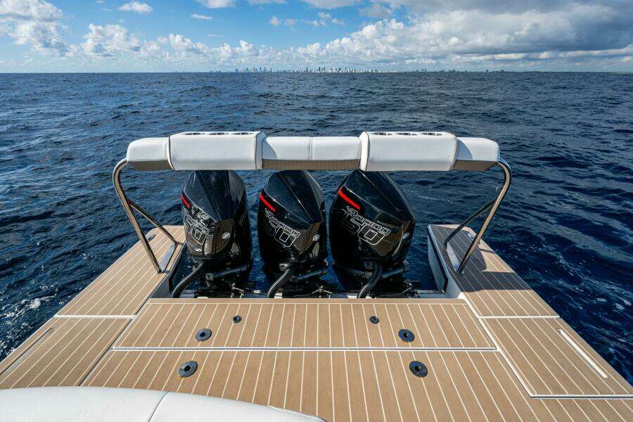 2022 Formula 380 ssc