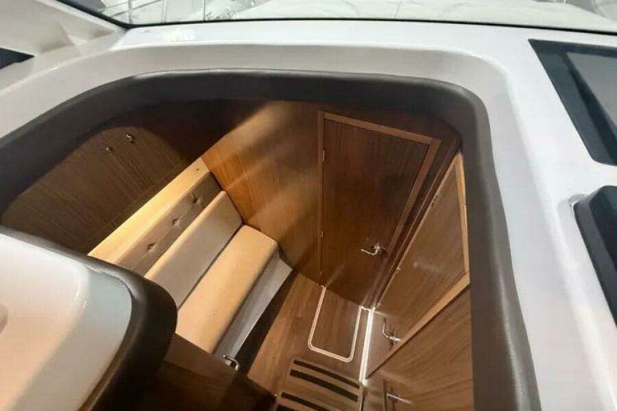 2022 Four Winns 355 Vista Coupe