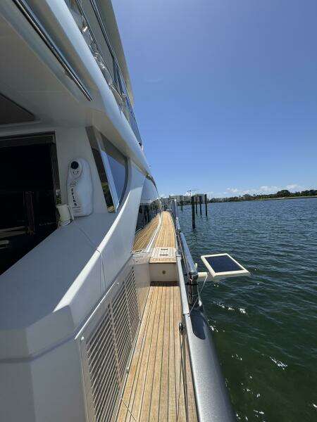 2018 Azimut 66 Flybridge