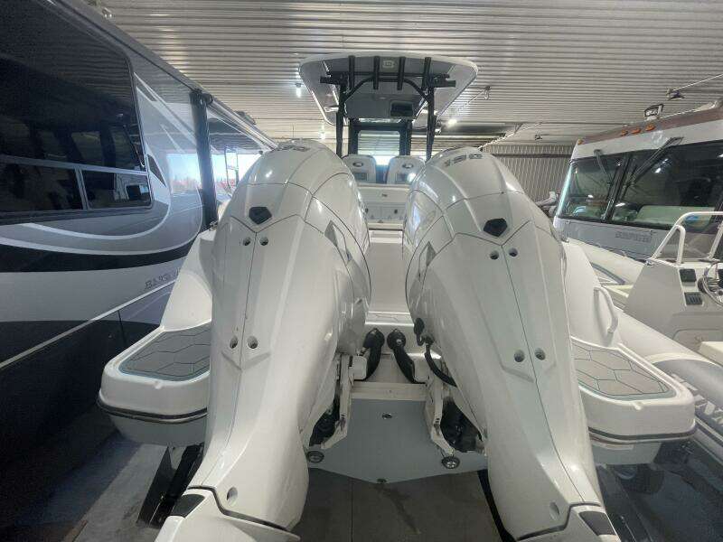 Dual Yamaha 150 Engines – Stingray Boat Transom Close-Up