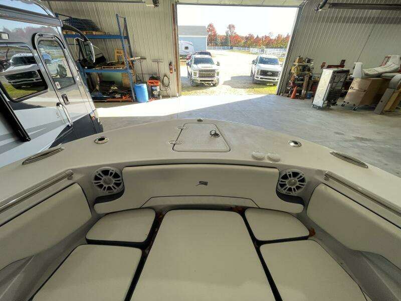 2025 Stingray 253 Center Console