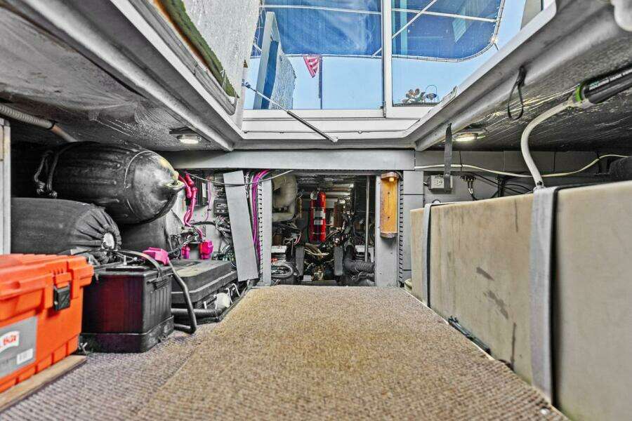 1998 Sea Ray 480 Sedan Bridge