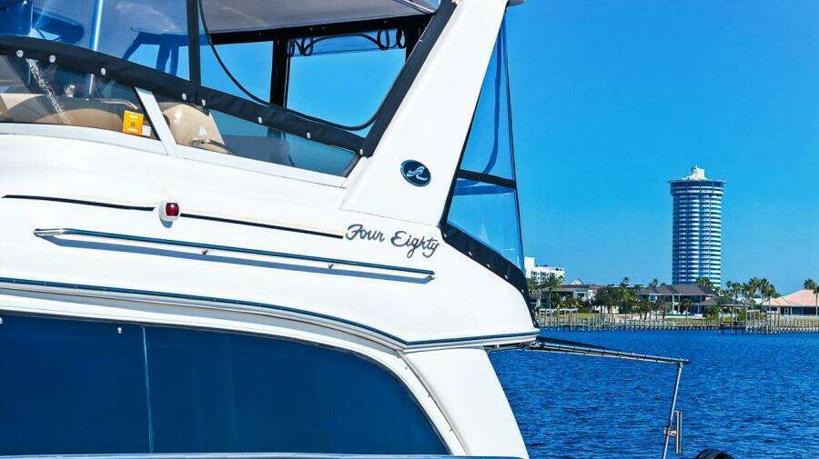 1998 Sea Ray 480 Sedan Bridge