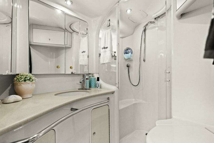 1998 Sea Ray 480 Sedan Bridge