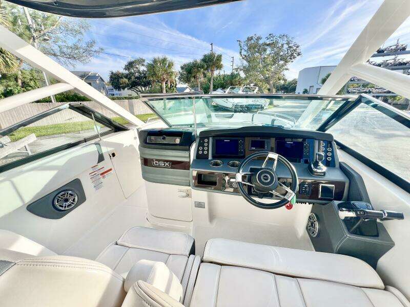 2021 Chaparral 280 OSX