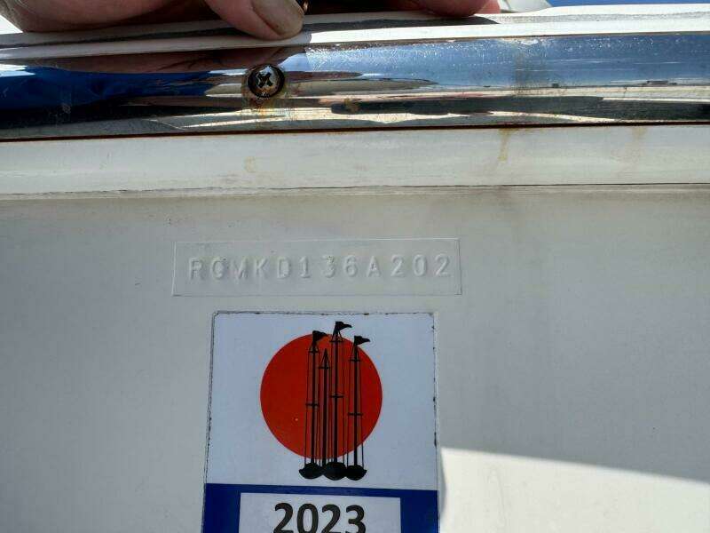 2002 Regal 4260 Commodore