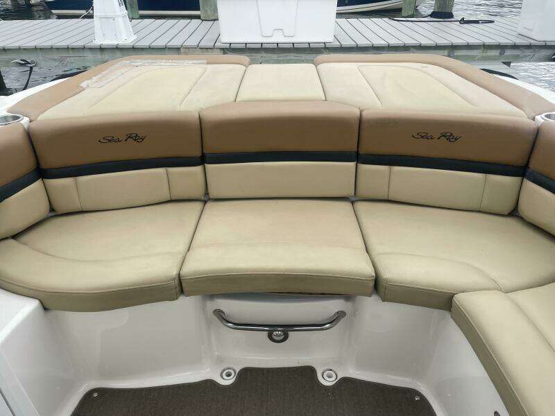 2014 Sea Ray 250 SLX