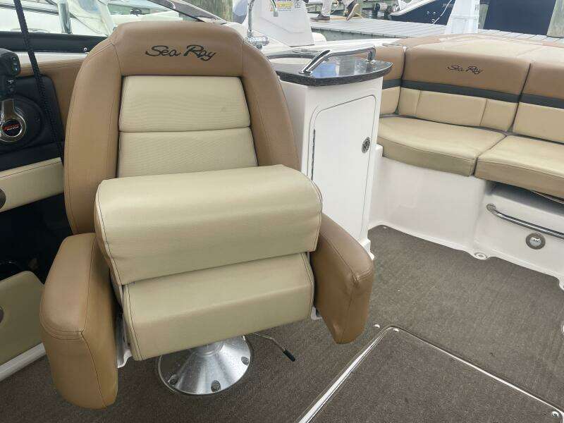 2014 Sea Ray 250 SLX