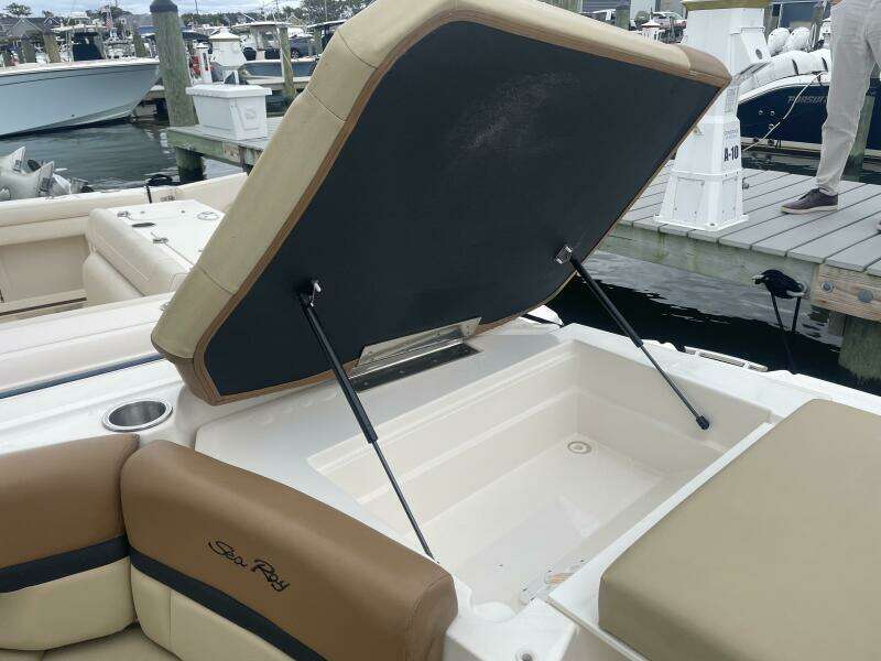 2014 Sea Ray 250 SLX