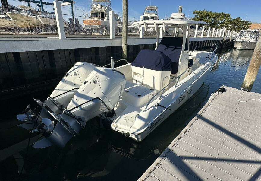 2022 Boston Whaler 270 Dauntless
