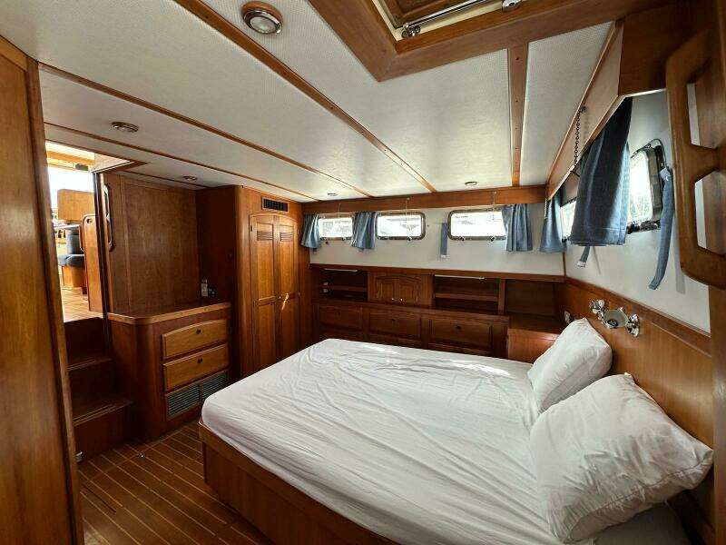 1997 Sabre SABRELINE 474 Trawler