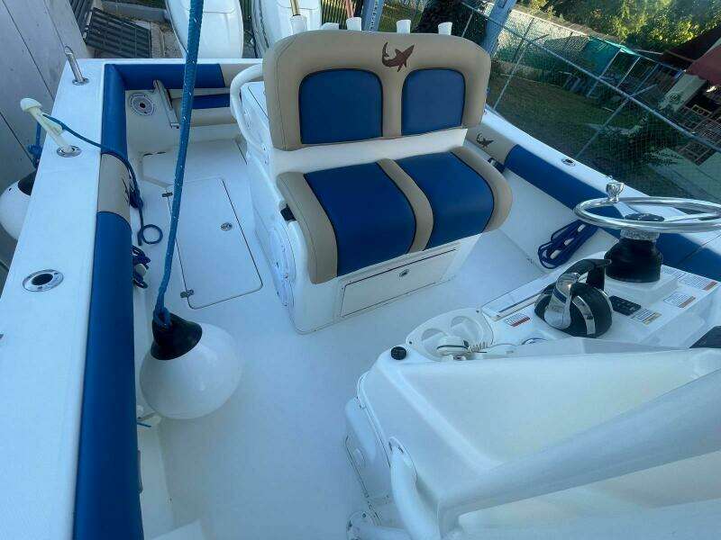 2016 Mako 284 Center Console