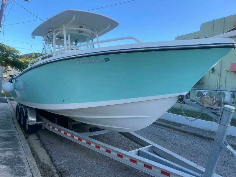 2016 Mako 284 Center Console