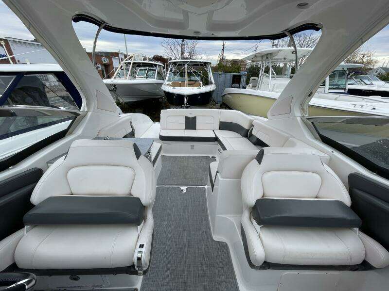 2017 Chaparral 307 SSX