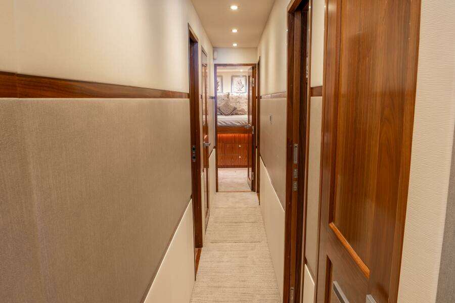 2018 Viking 80 Enclosed Bridge - SILVERTIME