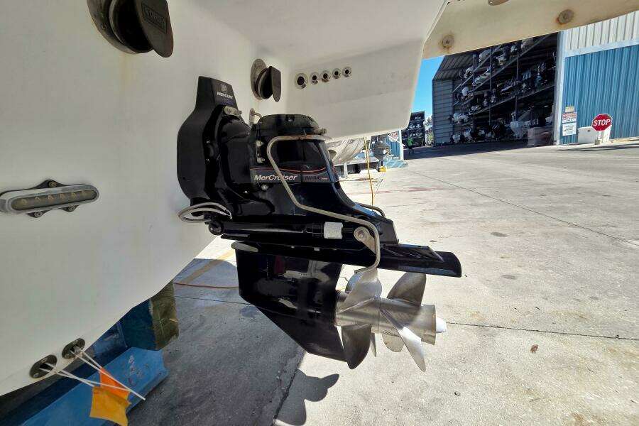 2015 Formula 350 Crossover Bowrider