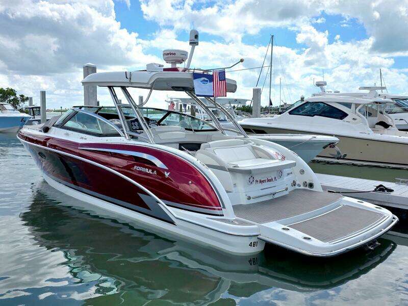 2015 Formula 350 Crossover Bowrider