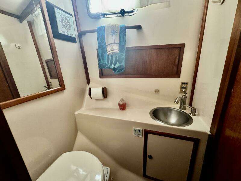 1986 Marine Trader 47 Tradewinds