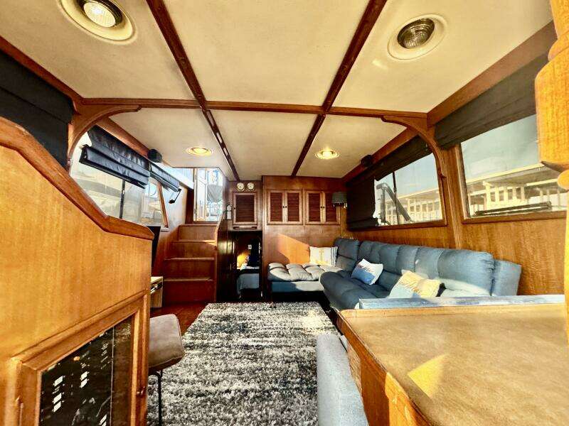 1986 Marine Trader 47 Tradewinds