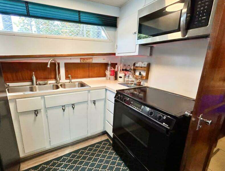 1975 Hatteras 58 Yacht Fisherman