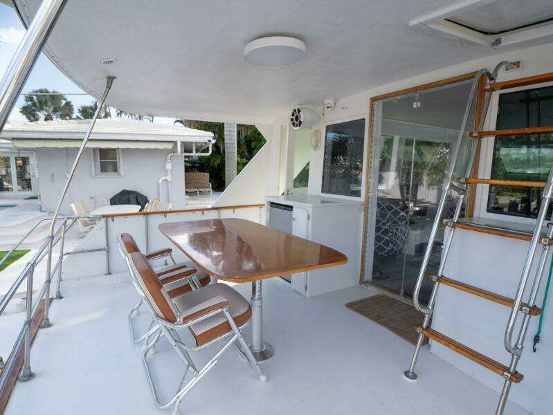 1975 Hatteras 58 Yacht Fisherman