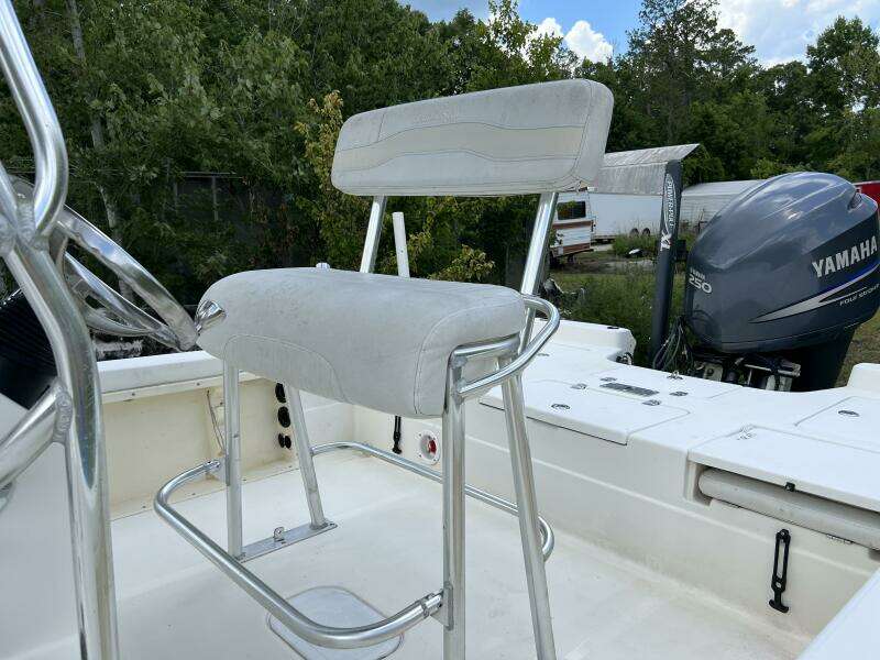 2008 NauticStar 2400 NauticBAY